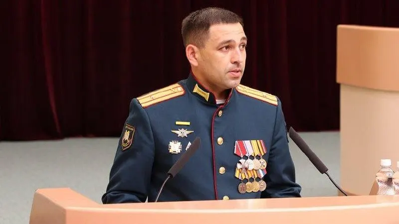 Заместитель председателя саратовской городской думы стал участником СВО; ранее он проходил стажировку по программе «Наши Герои» под руководством замгубернатора.