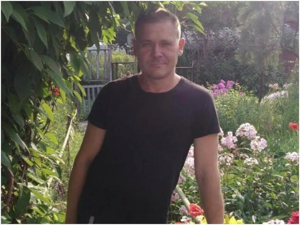 В полиции возбудили дело об убийстве, но следов не найдено; родственники ищут пропавшего человека.