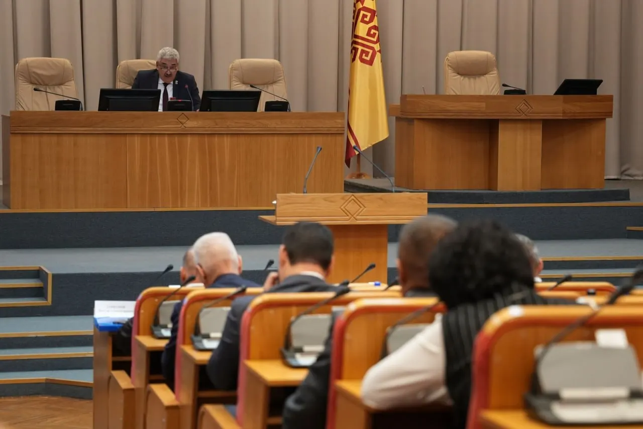 В региональном парламенте Чувашии произошли перестановки в руководстве и составе комитетов.