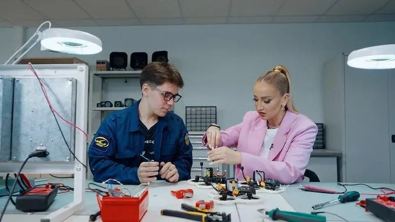Известная певица и телеведущая попробует освоить востребованные профессии и посетит авиационный колледж Ульяновска в рамках нового проекта.